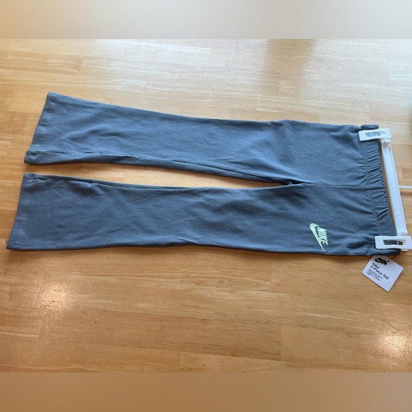 Nike Gray and Black Kids' Jacket - Picture 3 of 5